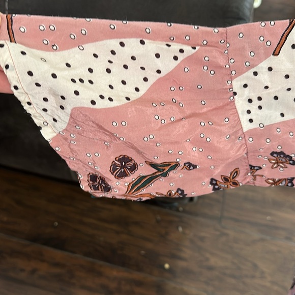 MASAI DOTTED FLORAL DESIGN BLOUSE - Picture 2 of 7